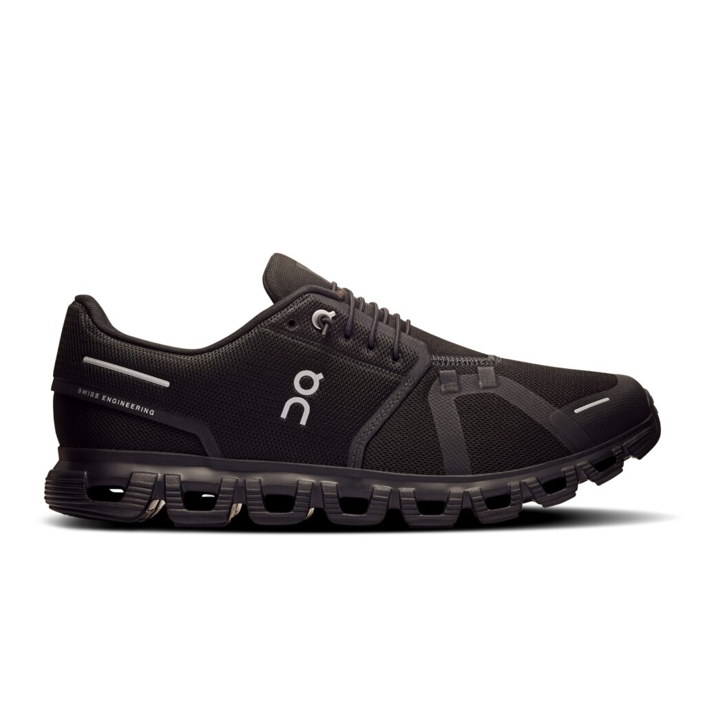 ON Cloud 6 Herren schwarz Sneaker Seitenansicht