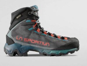 La Sportiva Aequilibrium Hike GTX Damen schwarz/blau