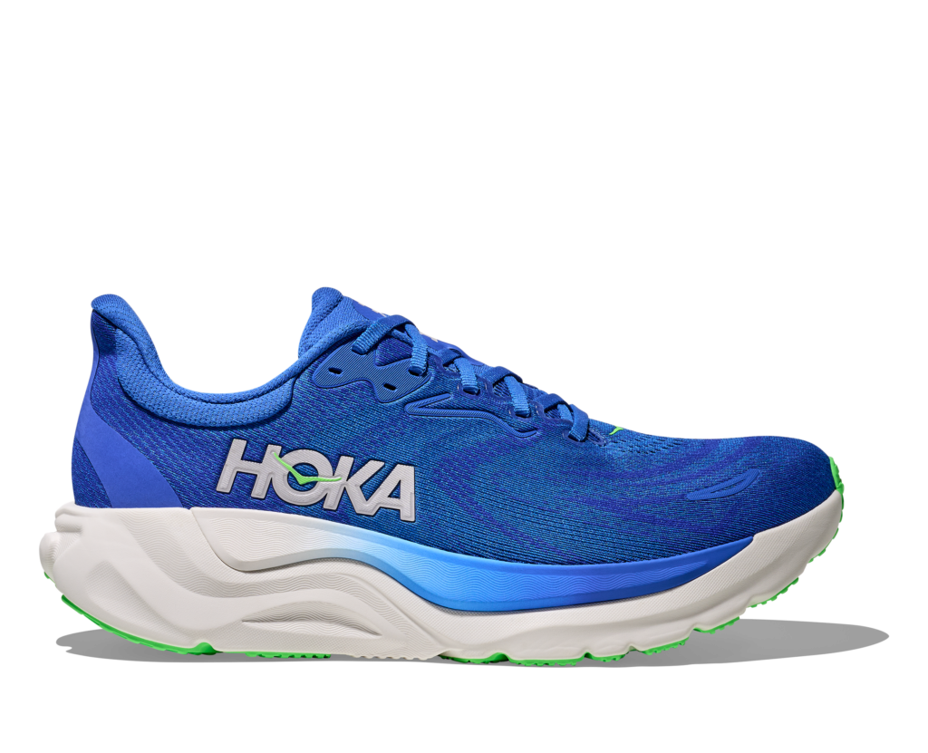 HOKA Arahi 8 Herren Laufschuh in Blau mit weißer Sohle und grünen Akzenten, Seitenansicht
