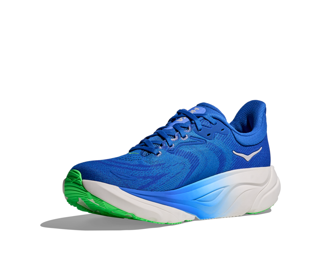 HOKA Arahi 8 Herren Laufschuh in Blau mit weißer Sohle und grünen Akzenten, Innenseite