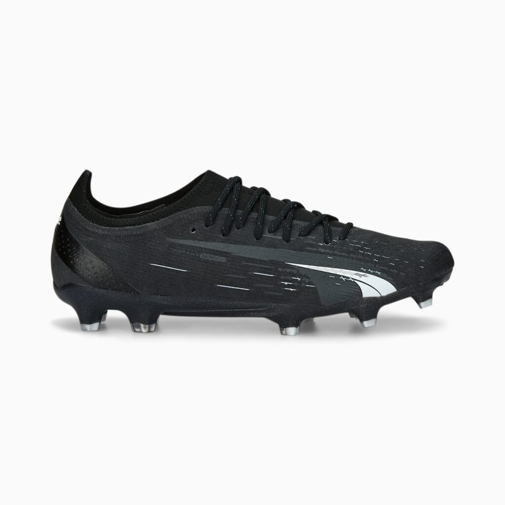 Puma Ultra Ultimate FG/AG Fußballschuh in Schwarz – Seitenansicht
