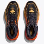 Hoka Speedgoat 5 Mid GTX Herren-Trailrunningschuh in Schwarz/Orange – Oberseite