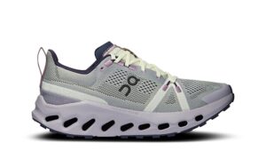ON Cloudsurfer Trail Damen-Trailrunningschuh in Silber/Grau – Seitenansicht