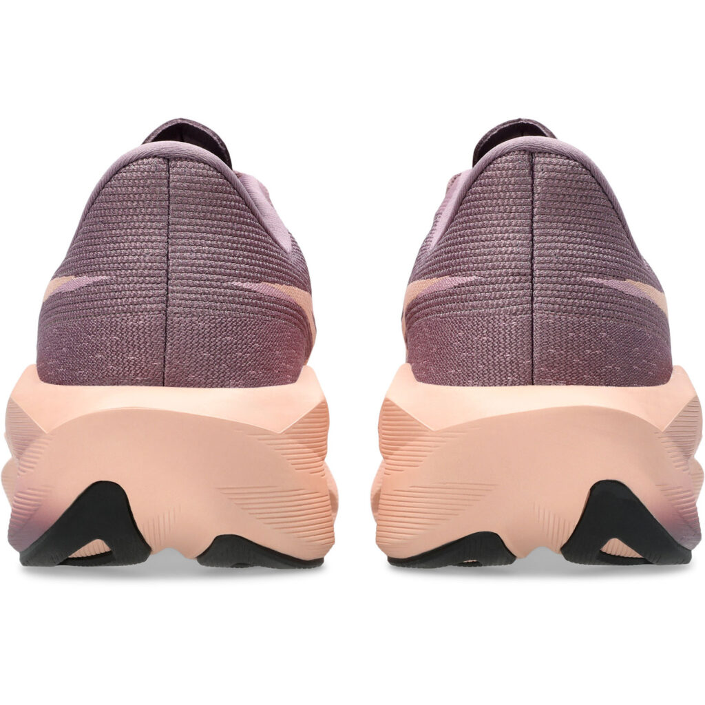 Asics Novablast 6 Damen Laufschuh violett Hinteransicht