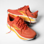 Brooks Ghost 18 Herren Laufschuh orange Actionansicht