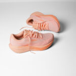 Brooks Ghost Amp Damen Laufschuh orange Actionansicht
