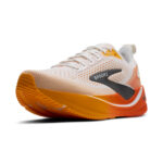 Brooks Ghost Max 4 Herren Laufschuh weiß-orange Frontalansicht