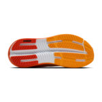 Brooks Ghost Max 4 Herren Laufschuh weiß-orange Sohlenansicht