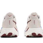 Hoka Arahi 9 Herren Laufschuh beige/blau Hinteransicht