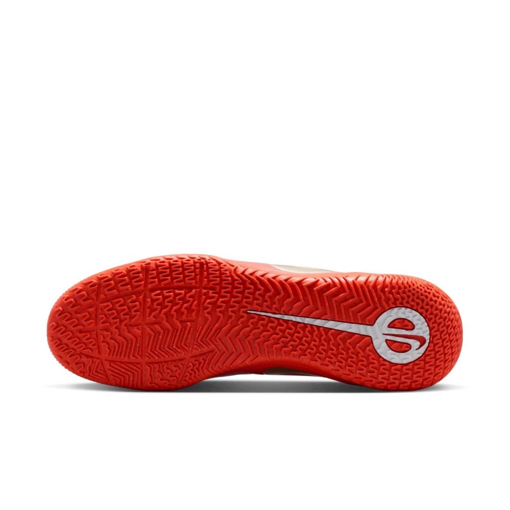 Nike Tiempo Maestro Club IC weiß/rot Hallenschuh Sohle