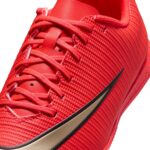Nike Vapor 17 Club IC Kinder rot Hallenschuh Detailansicht Nike Swoosh