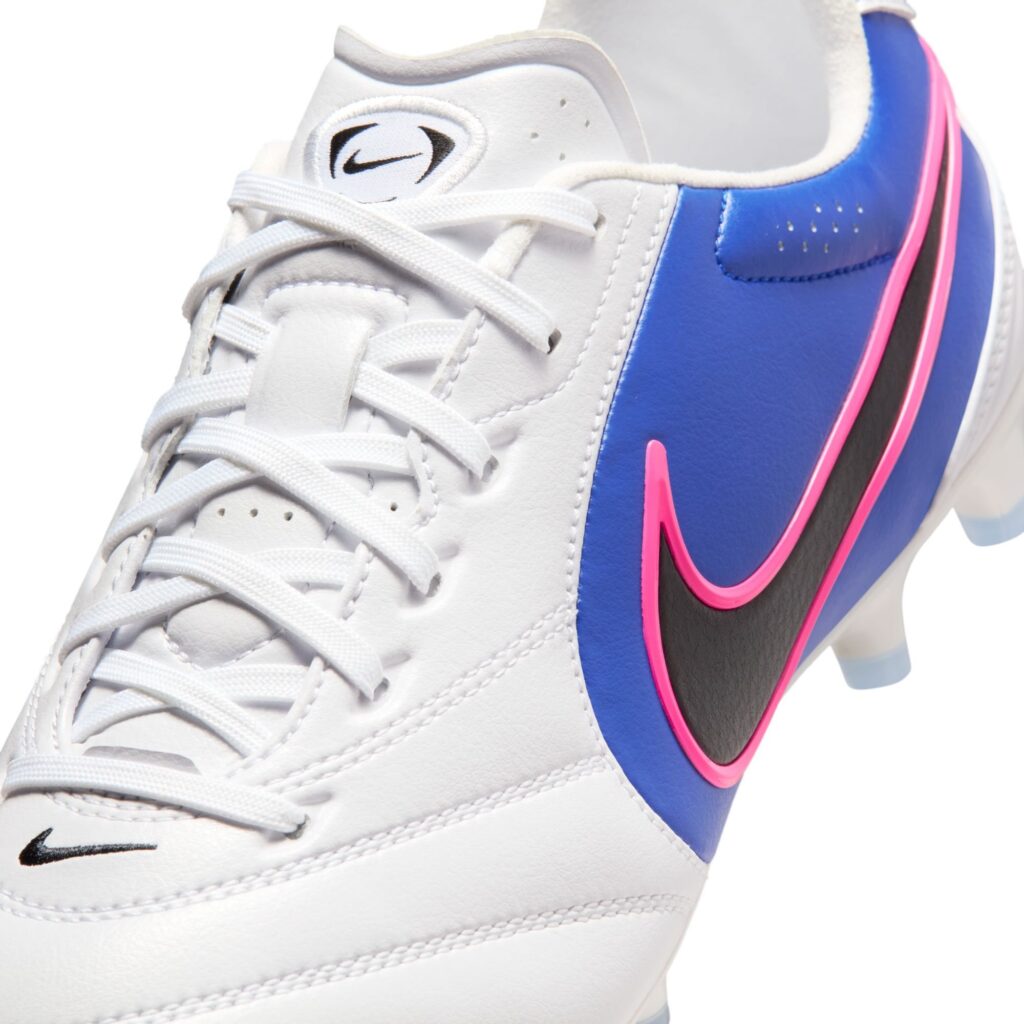 Nike Tiempo Ligera Pro FG Fußballschuh weiß/blau Detailansicht Schnürung
