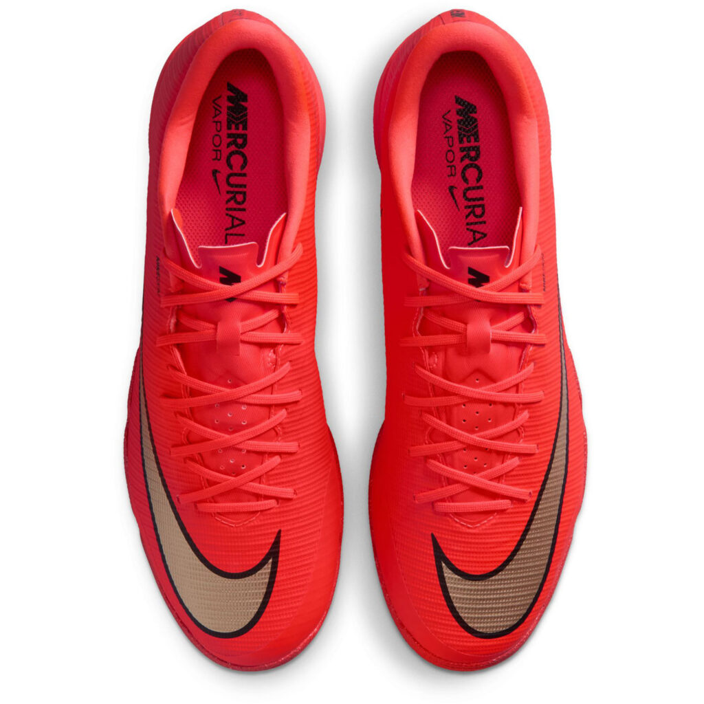 Nike Vapor 17 Academy IC rot Oberseite