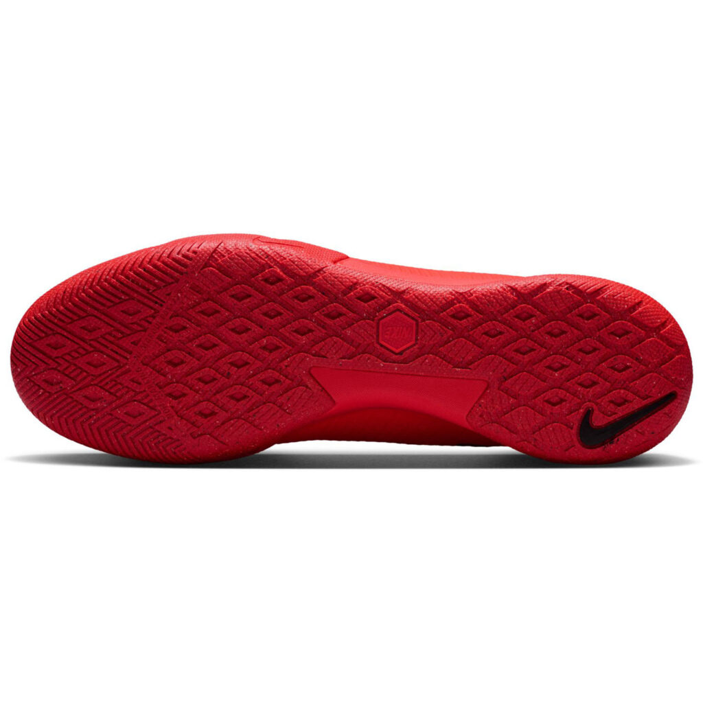 Nike Vapor 17 Academy IC rot Sohle