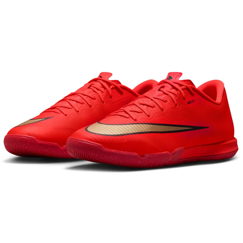 Nike Vapor 17 Academy IC rot Vorderseite