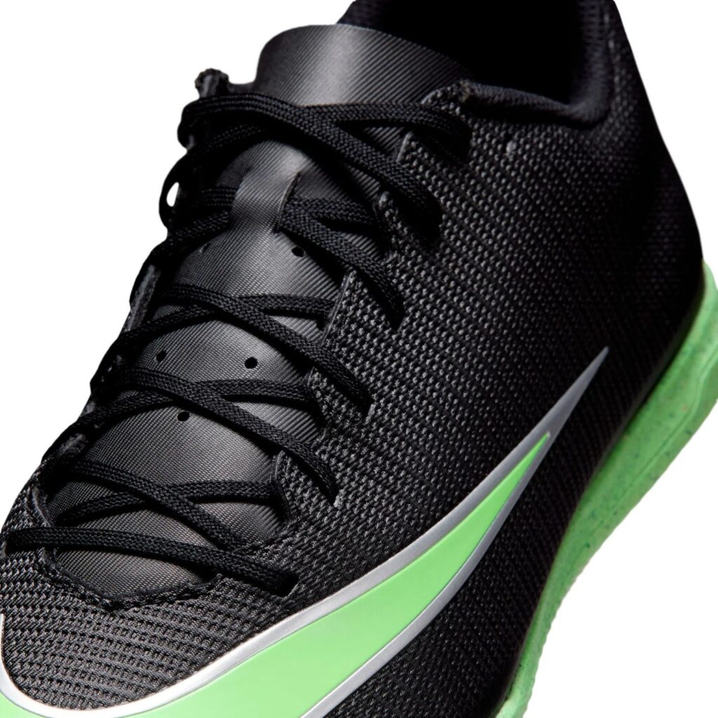 Nike Vapor 17 Club IC schwarz-grün Schnürung