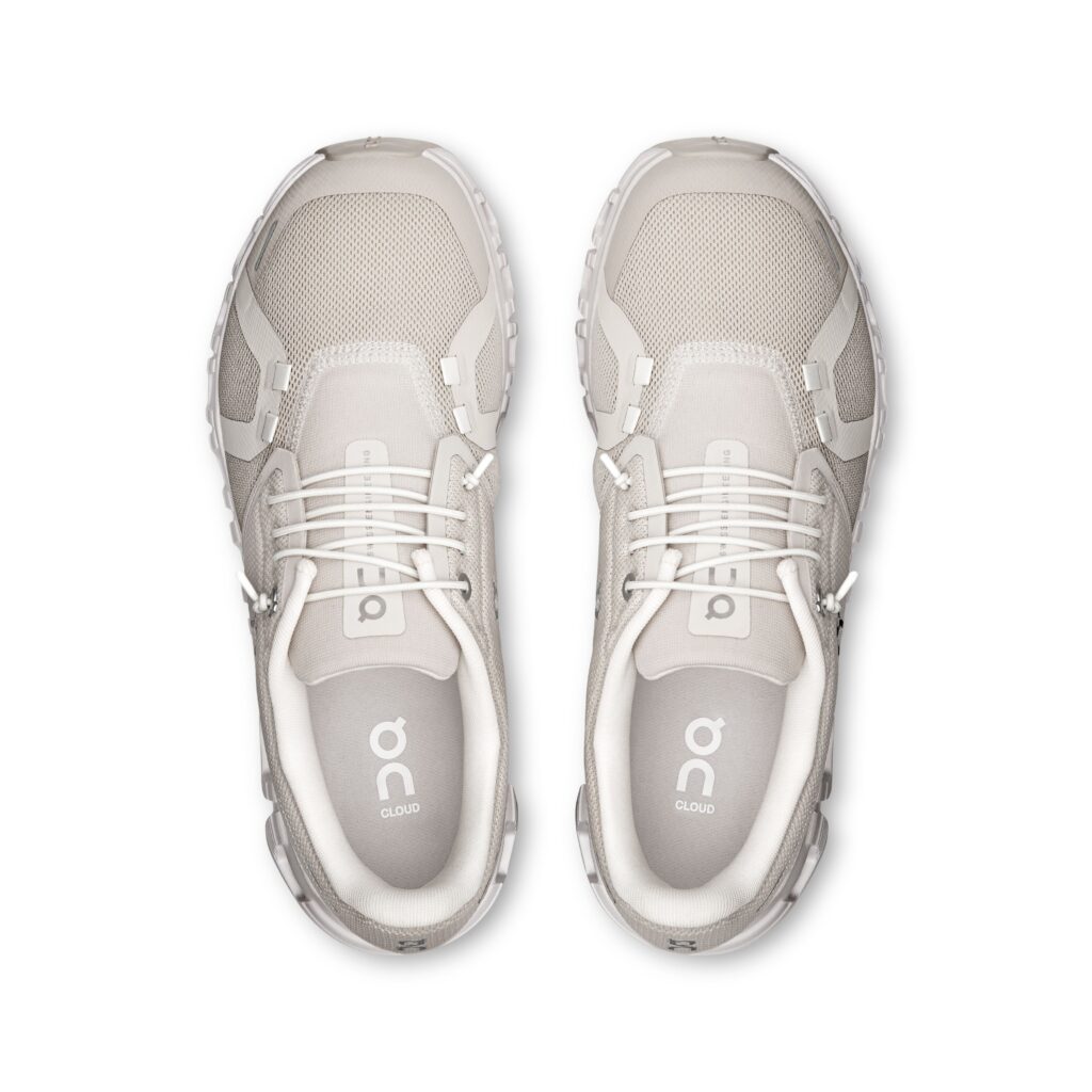 ON Cloud 6 Damen beige Oberseite