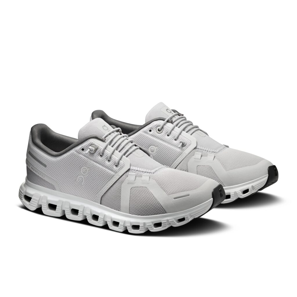 ON Cloud 6 Damen grau Vorderseite