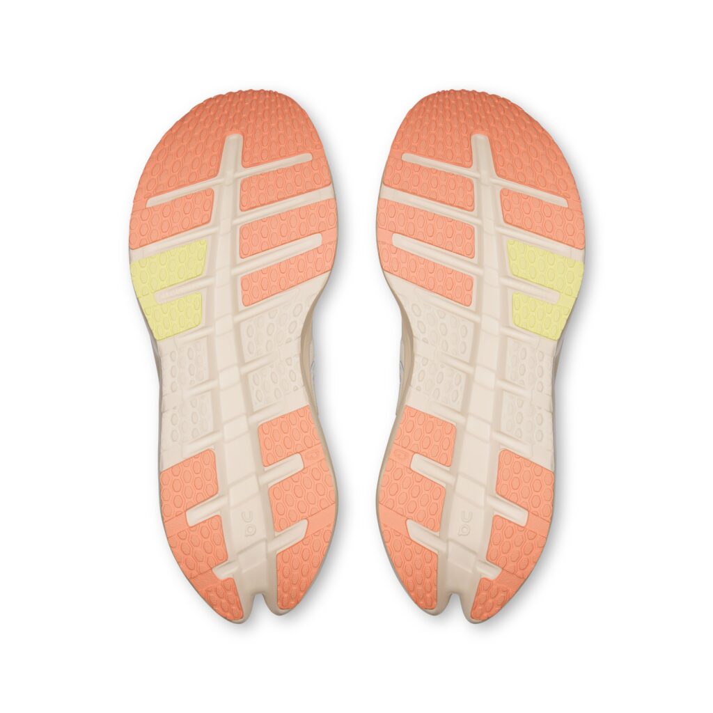 ON Cloudrunner 3 Damen creme Laufschuh Sohle