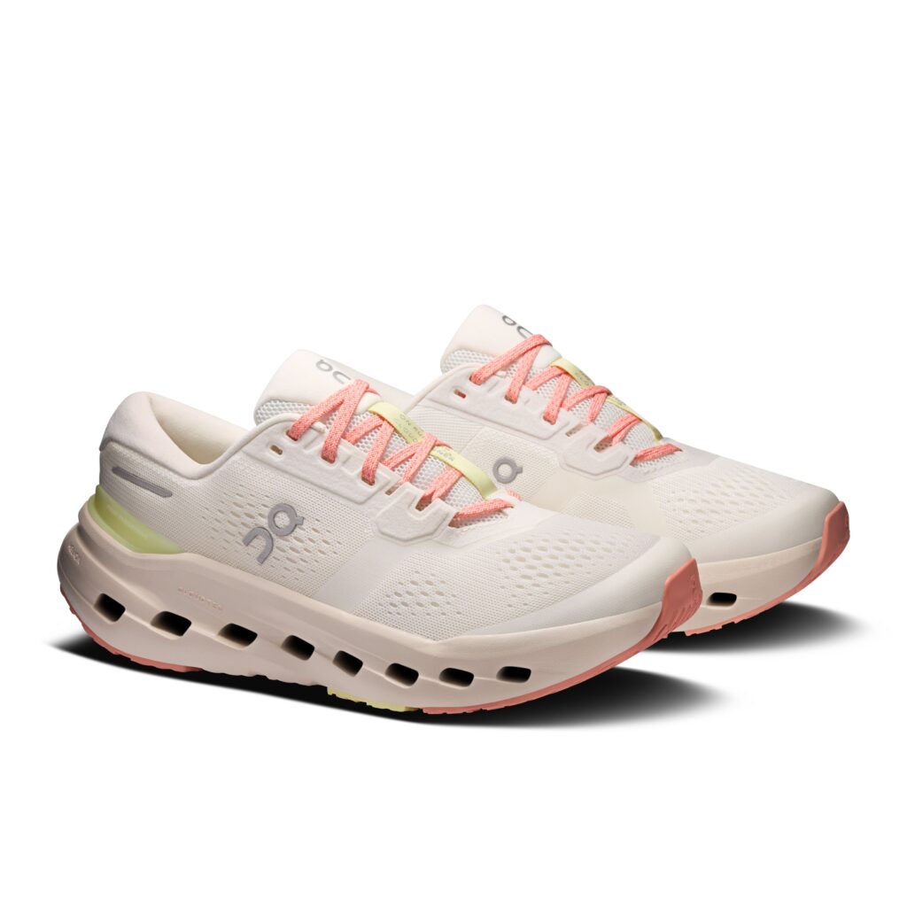 ON Cloudrunner 3 Damen creme Laufschuh Vorderseite