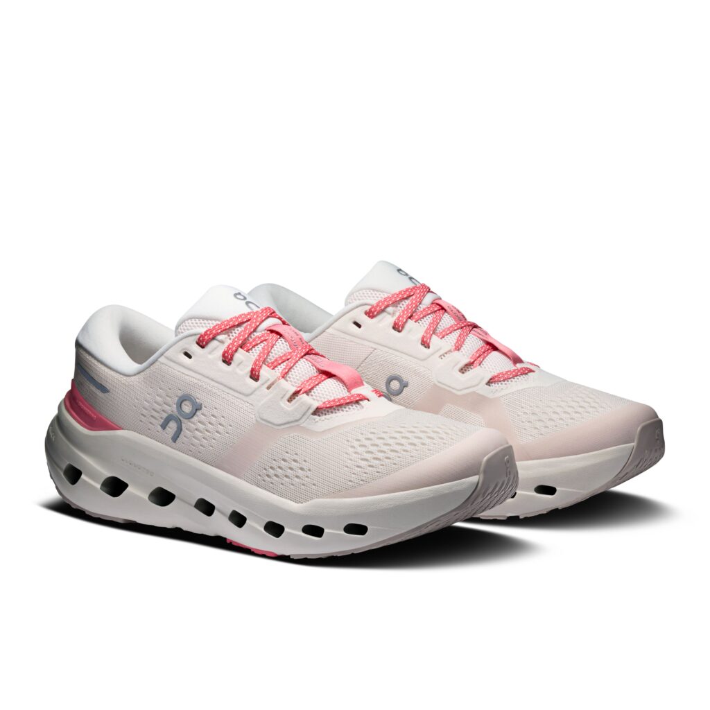ON Cloudrunner 3 Damen weiß/pink Laufschuh Vorderseite