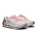ON Cloudrunner 3 Damen weiß/pink Laufschuh Vorderseite