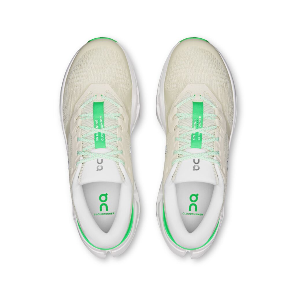 ON Cloudrunner 3 Herren weiß-grün Laufschuh Oberseite