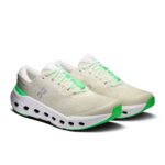 ON Cloudrunner 3 Herren weiß-grün Laufschuh Vorderseite