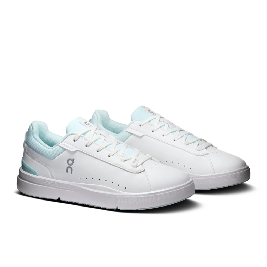 ON The Roger Advantage weiß Sneaker Vorderseite