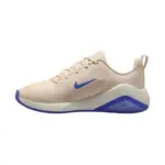 Nike Air Zoom Bella 7 Damen beige Fitnessschuh Außenseite