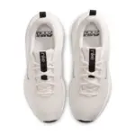 Nike Air Zoom Bella 7 Damen weiß Fitnessschuh Oberseite