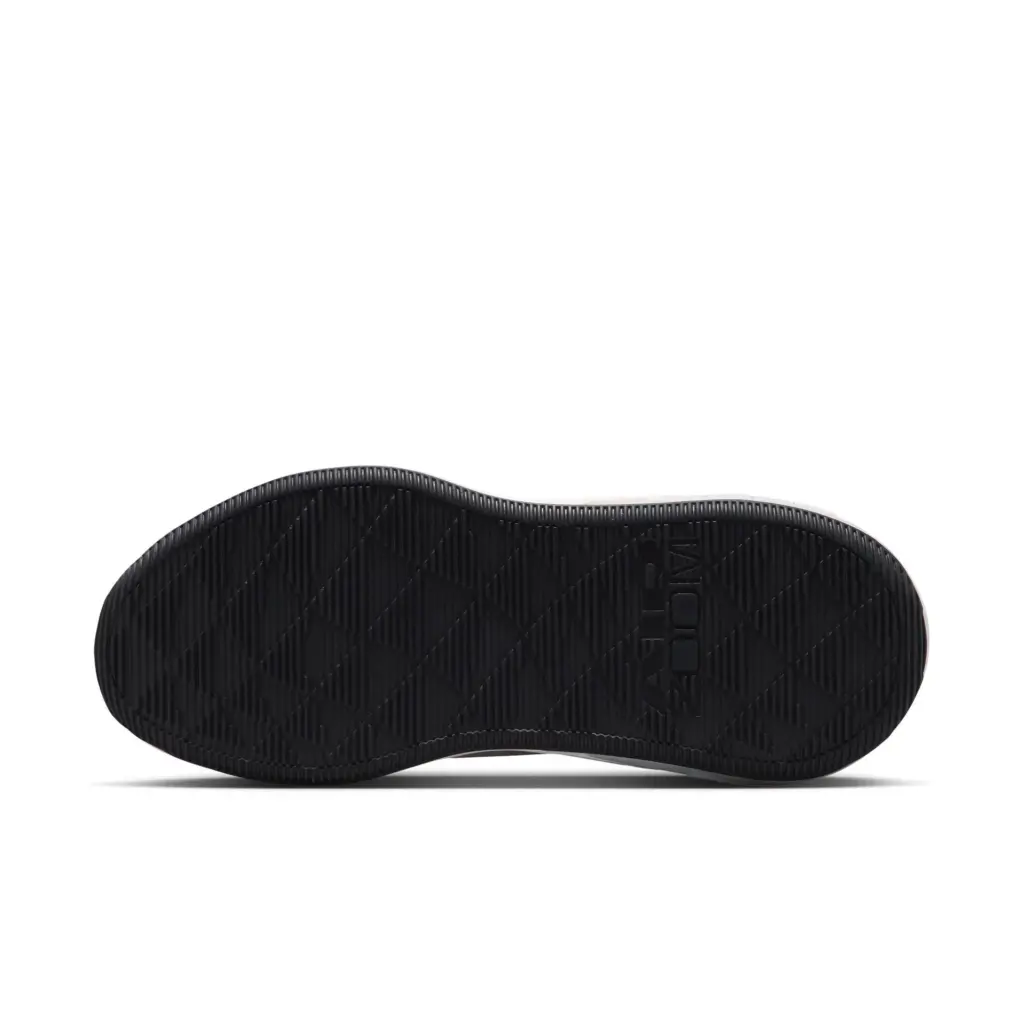 Nike Air Zoom Bella 7 Damen weiß Fitnessschuh Sohle