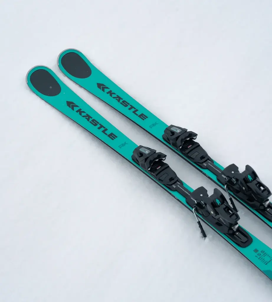 Kästle RX12 SL + K12 TRI 2026/27 Slalom-Ski mit Bindung, Detialansicht im Schnee